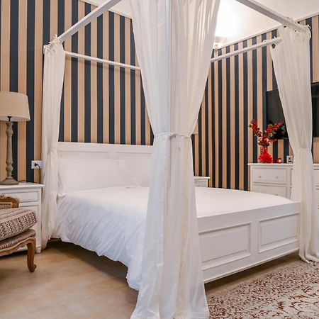 Отель Le Residenze Del Capitano Бари Экстерьер фото